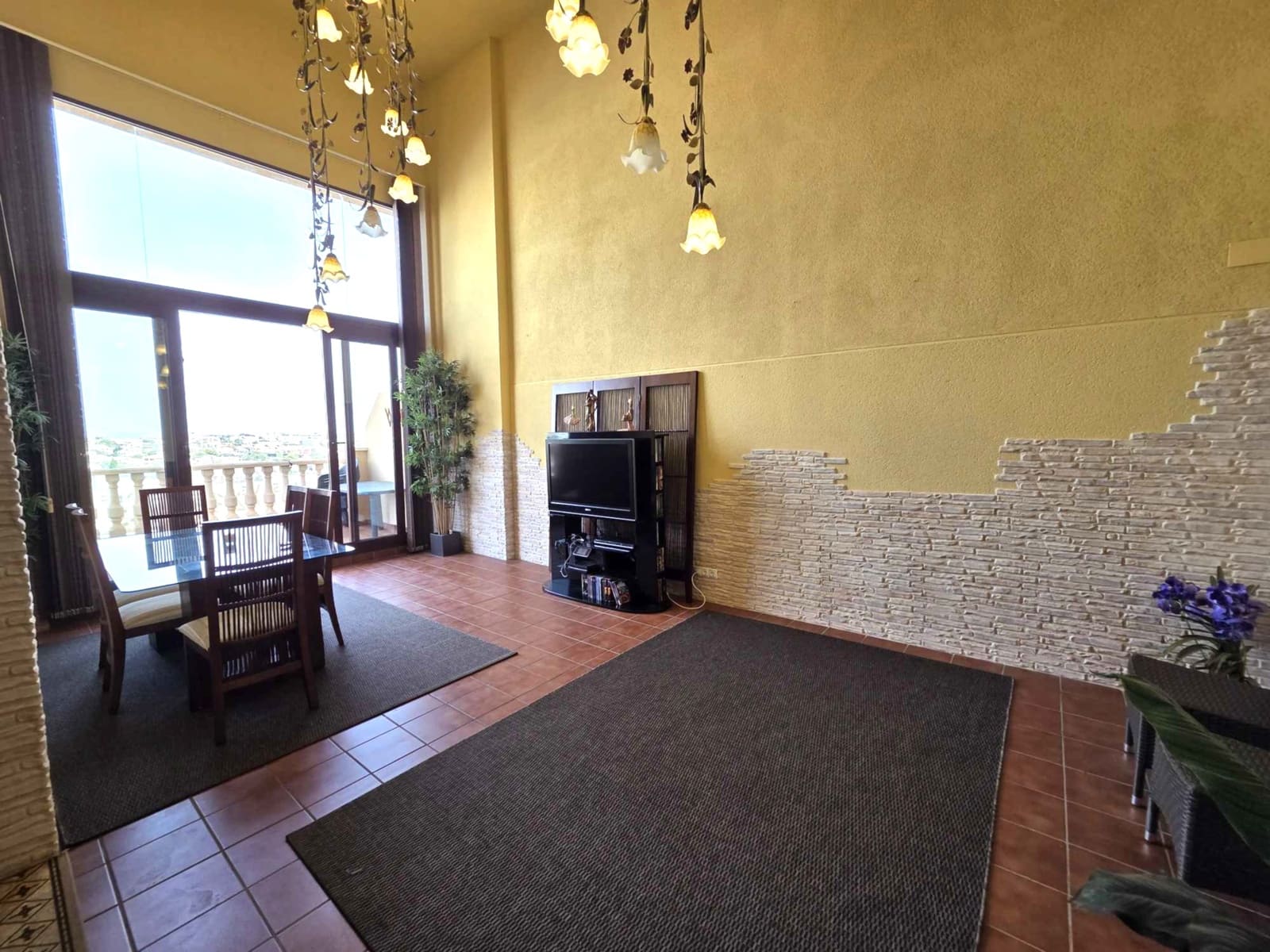 4 Zimmer Apartment zu verkaufen in Torrevieja mit Pool Garage - 298.500 € (Ref: 9414565)