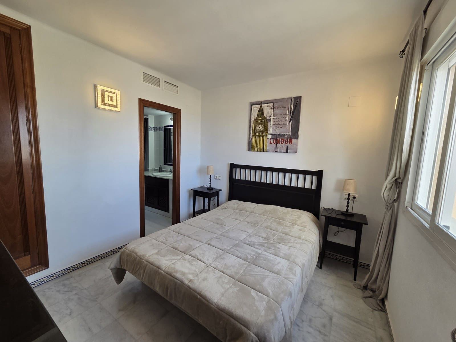 2 soverom Leilighet til salgs i Torrevieja med svømmebasseng - € 239 000 (Ref: 9416105)