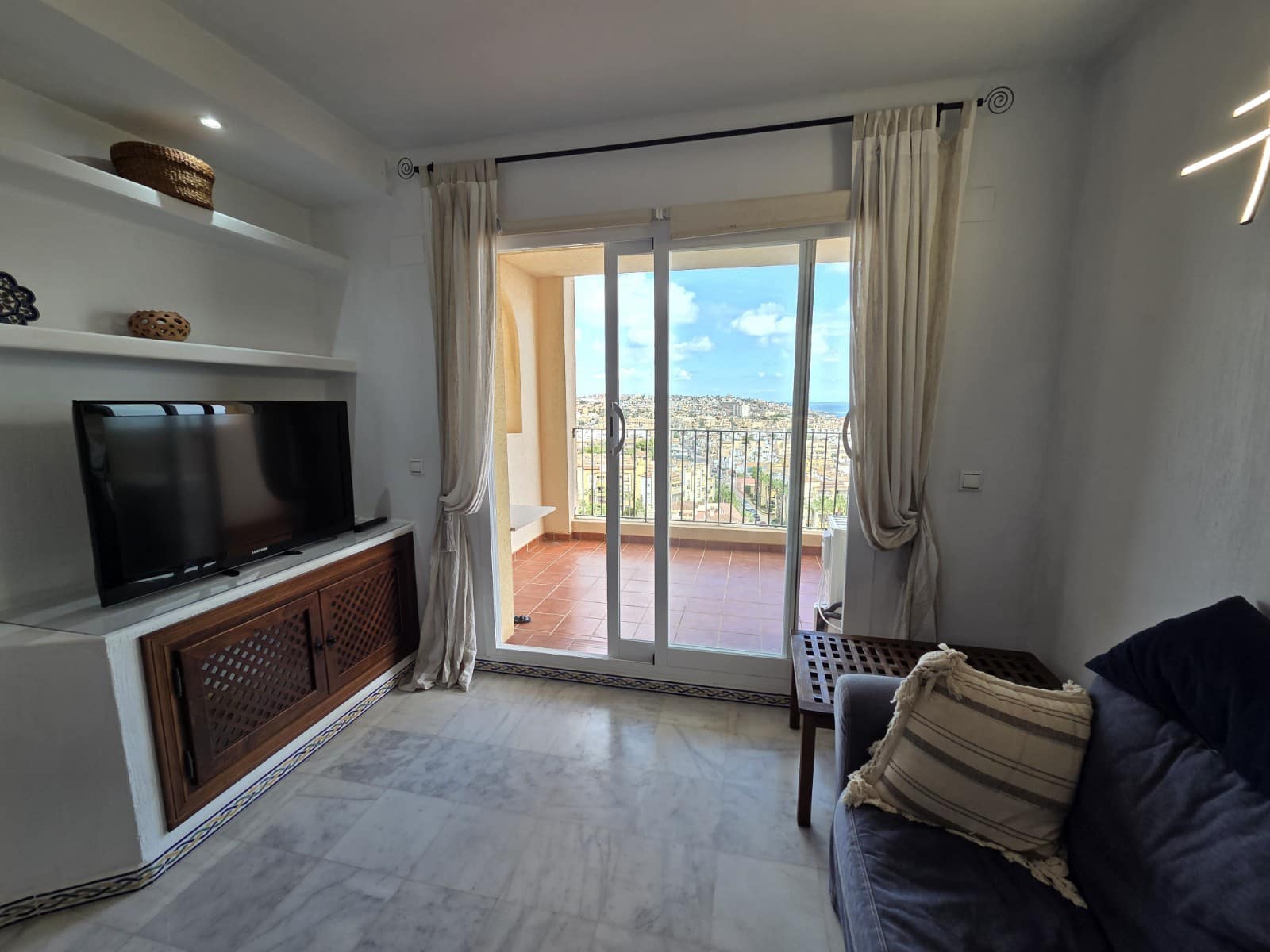 2 soverom Leilighet til salgs i Torrevieja med svømmebasseng - € 239 000 (Ref: 9416105)