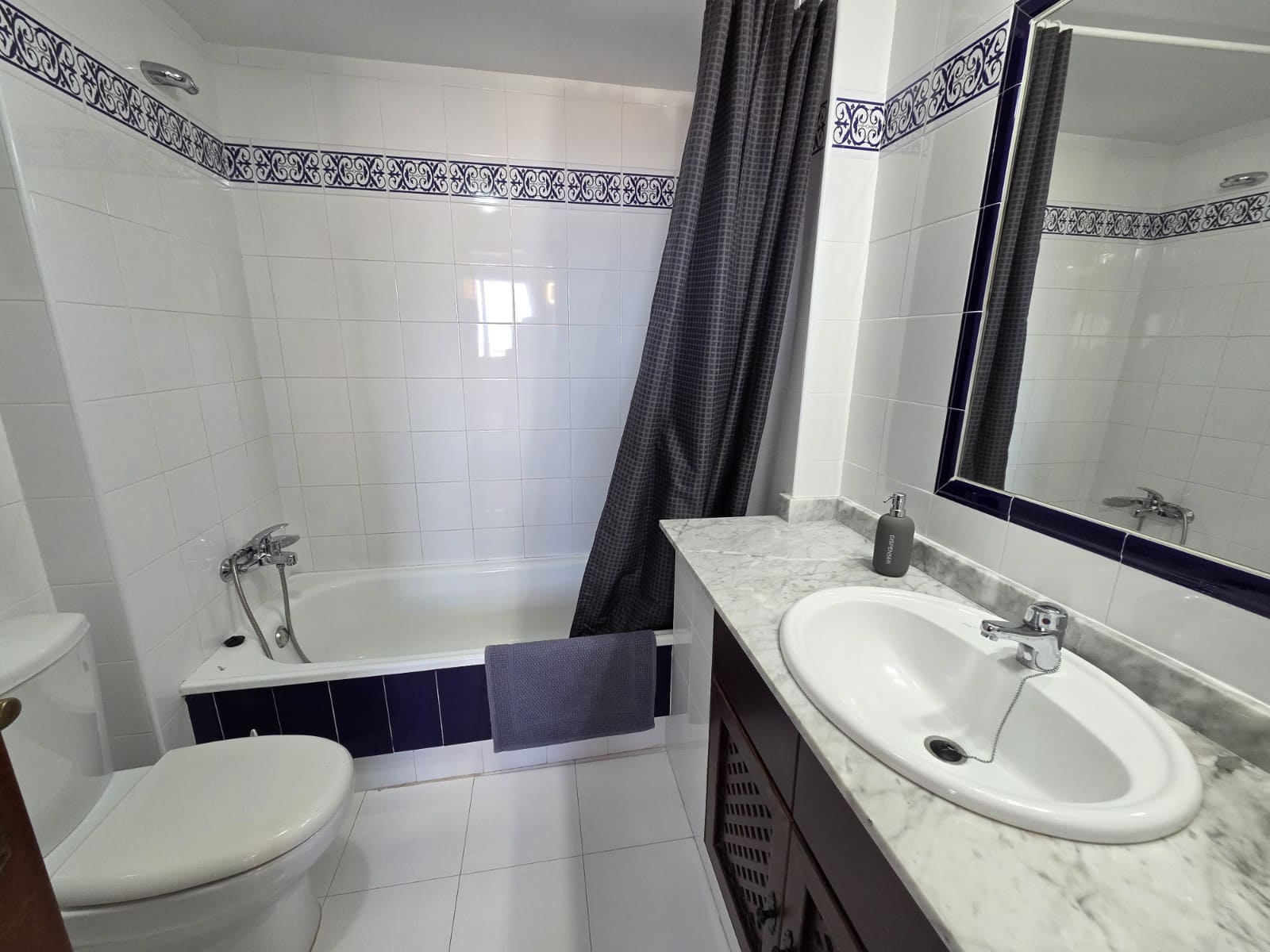 2 soverom Leilighet til salgs i Torrevieja med svømmebasseng - € 239 000 (Ref: 9416105)