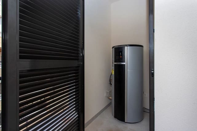 2 bedroom Apartment for sale in Las Piscinas Naturales, Torrevieja with pool - € 300,000 (Ref: 9416171)