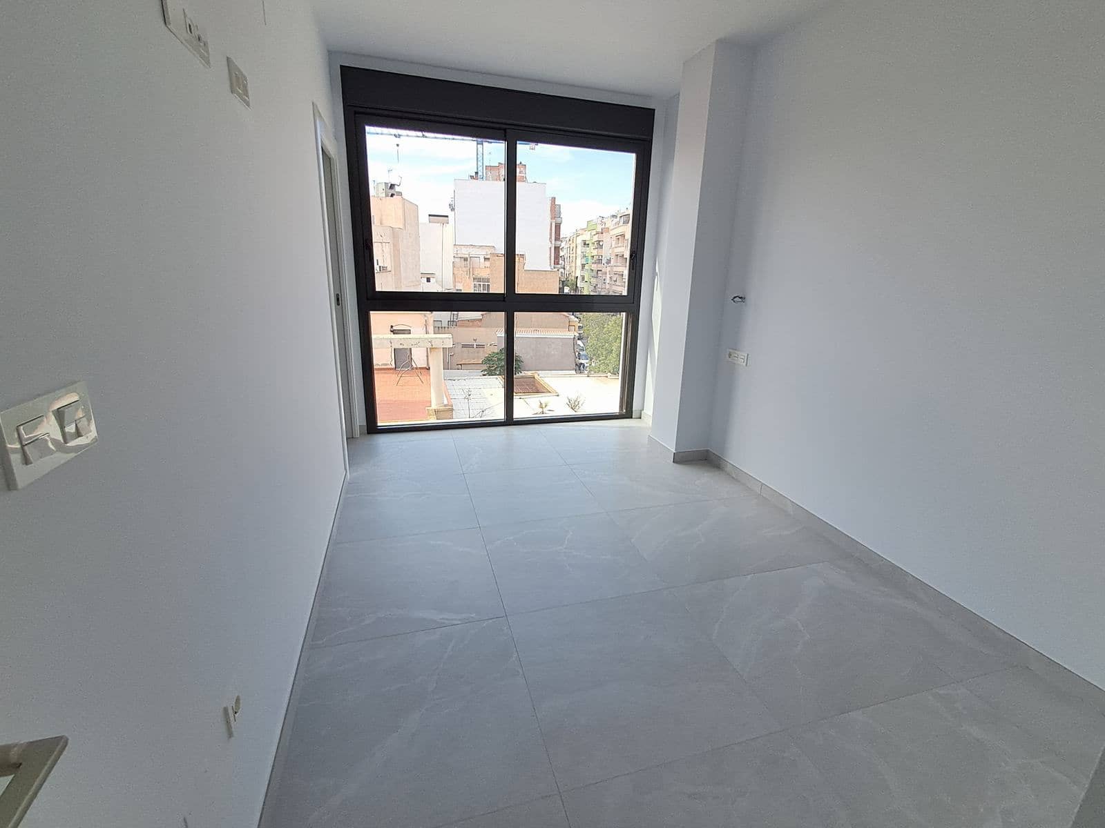 2 bedroom Apartment for sale in Torrevieja with pool - € 300,000 (Ref: 9416171)