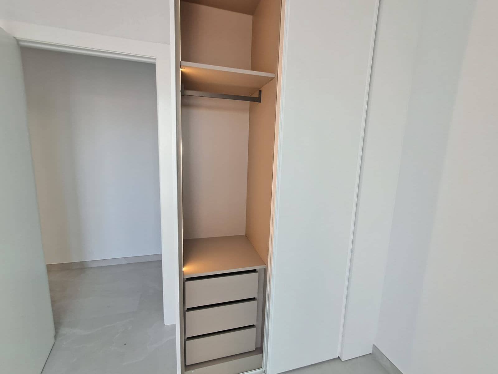 2 bedroom Apartment for sale in Torrevieja with pool - € 300,000 (Ref: 9416171)