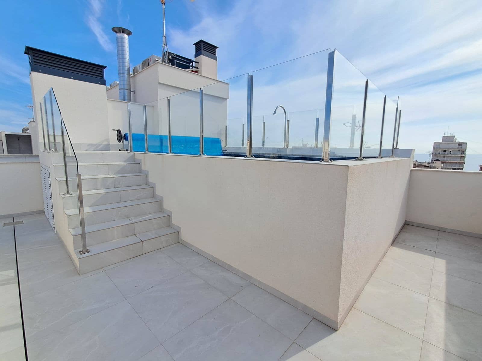 2 bedroom Apartment for sale in Torrevieja with pool - € 300,000 (Ref: 9416171)
