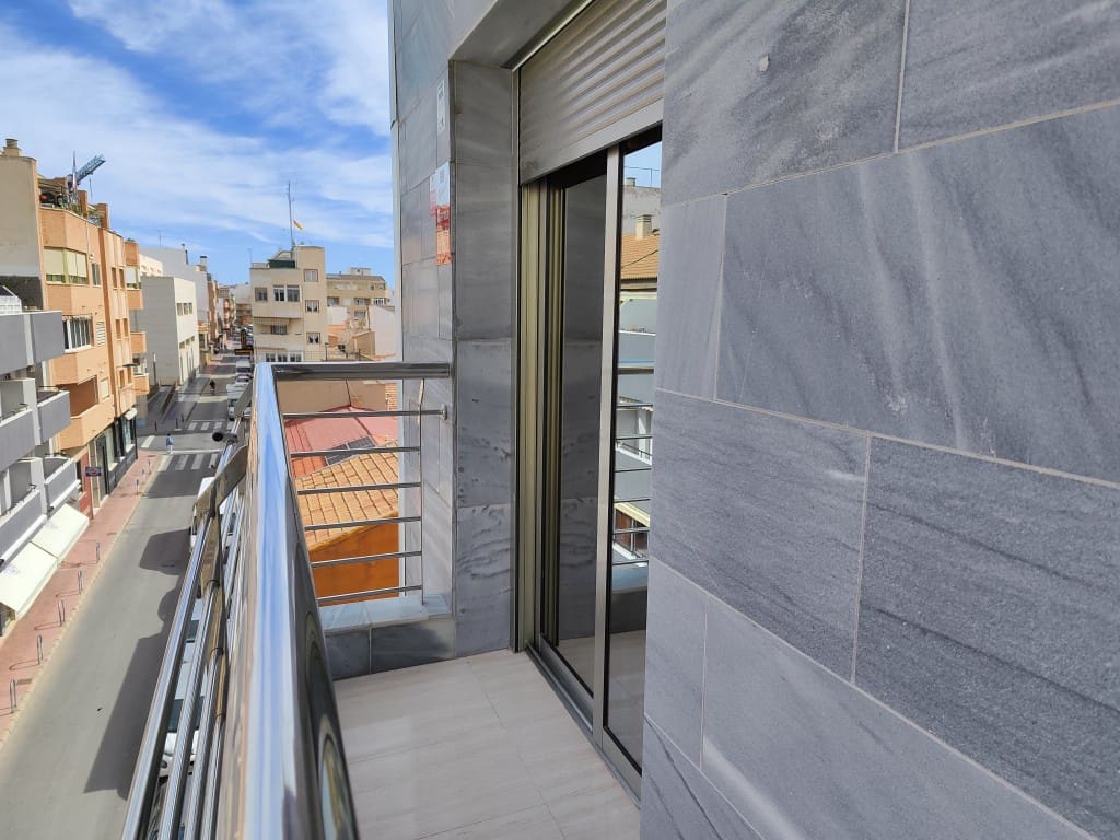 3 camera da letto Appartamento in vendita in Torrevieja - 235.000 € (Rif: 9417365)