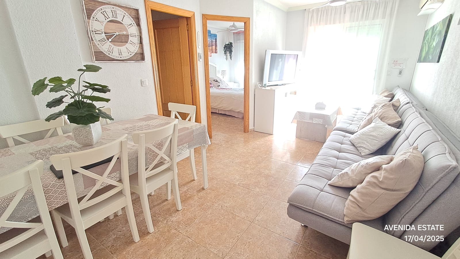 2 soveværelse Lejlighed til salg i Torrevieja med swimmingpool garage - € 136.000 (Ref: 9417369)