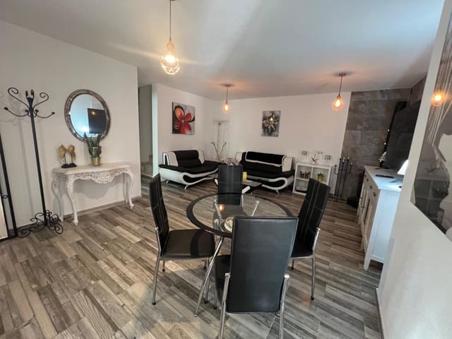 3 quarto Casa em Banda para venda em Aguas Nuevas, Torrevieja com piscina - 253 000 € (Ref: 9417387)