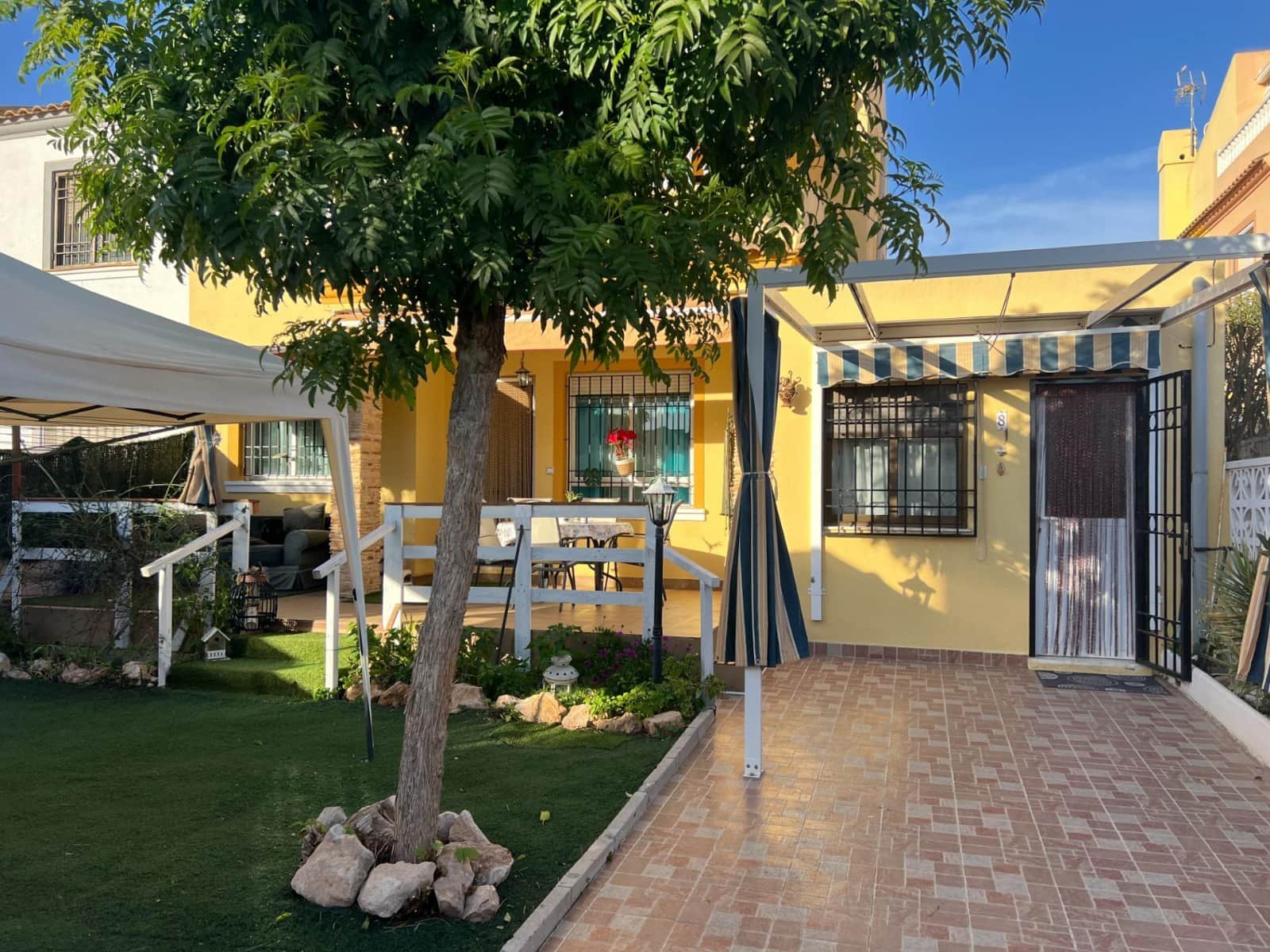 3 sypialnia Dom na sprzedaż w Torrevieja z basenem - 253 000 € (Ref: 9417387)