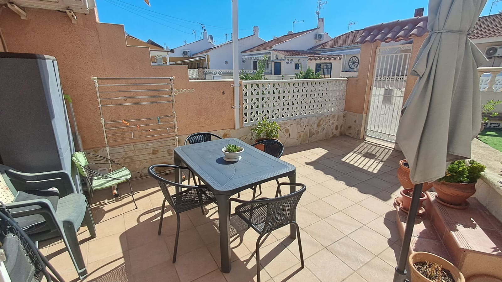 1 chambre Bungalow à vendre à Torrevieja - 96 000 € (Ref: 9417393)