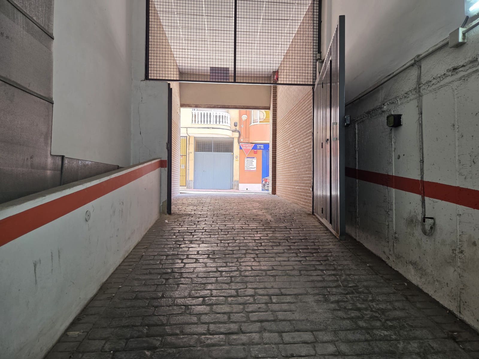 Garage till salu i Torrevieja - 10 500 € (Ref: 9420072)