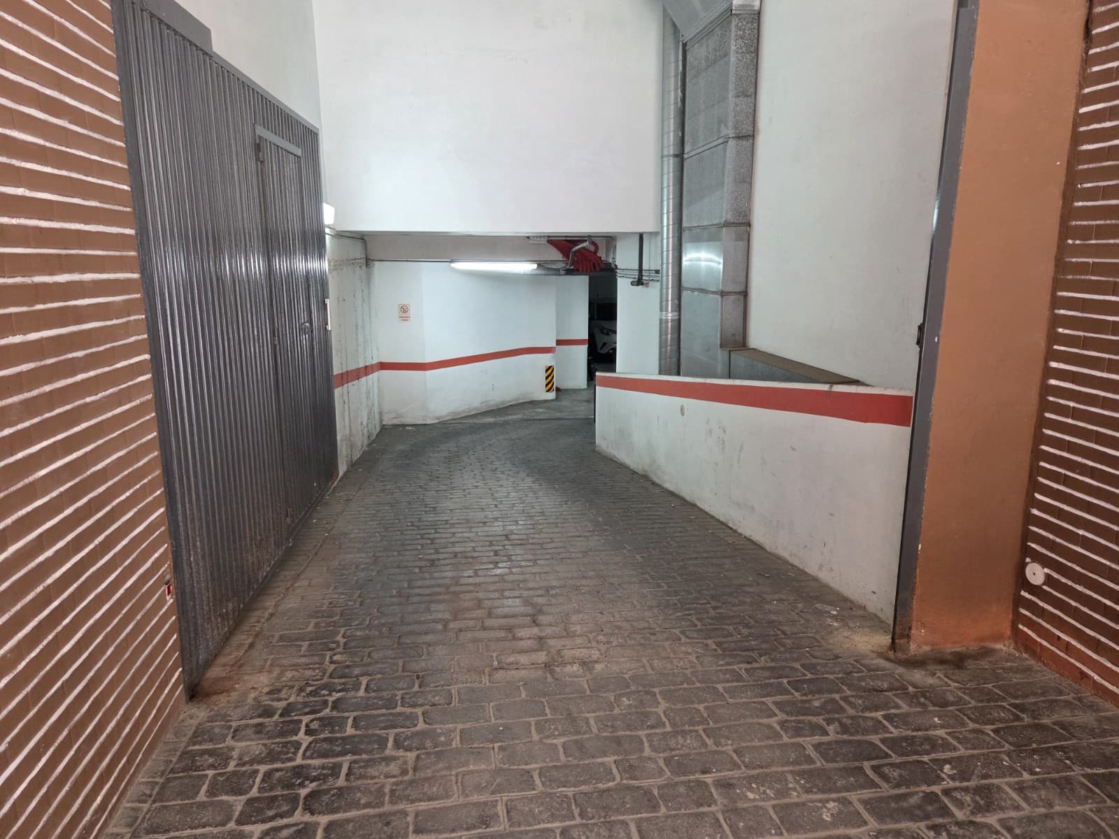 Garage till salu i Torrevieja - 10 500 € (Ref: 9420072)