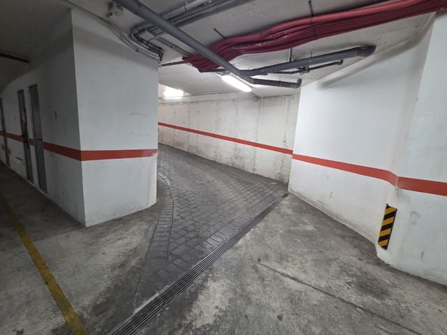 Garage till salu i Avenida Habaneras - Curva de Palangre, Torrevieja - 10 500 € (Ref: 9420072)