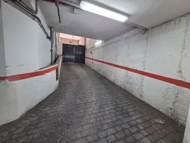 Garage till salu i Avenida Habaneras - Curva de Palangre, Torrevieja - 10 500 € (Ref: 9420072)
