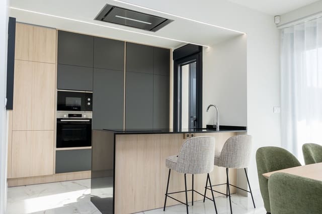 Chalet de 3 habitaciones en Ciudad Quesada, Rojales en venta con piscina - 555.000 € (Ref: 9458440)