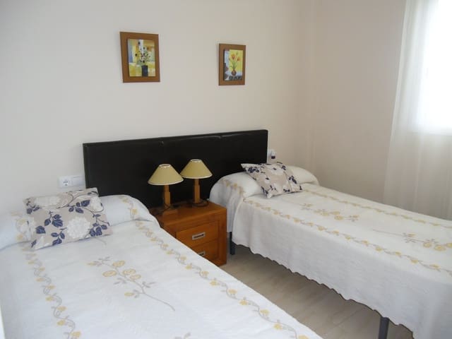 2 bedroom Bungalow for sale in Cabo Roig, Orihuela with pool - € 165,000 (Ref: 9571599)