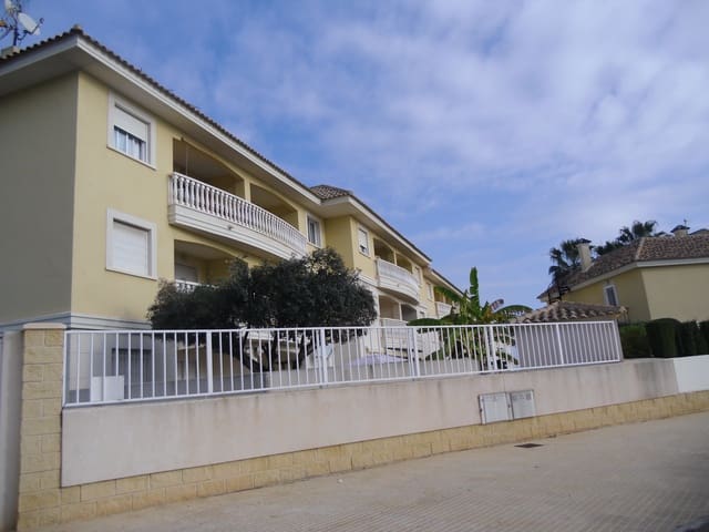 2 bedroom Bungalow for sale in Cabo Roig, Orihuela with pool - € 165,000 (Ref: 9571599)