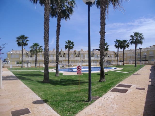 2 bedroom Bungalow for sale in Cabo Roig, Orihuela with pool - € 165,000 (Ref: 9571599)