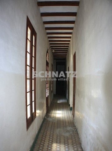 Ruïne te koop in Montaverner - € 300.000 (Ref: 3126697)