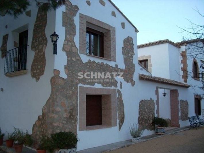 9 soveværelse Finca/Landehus til salg i Bocairent med garage - € 2.300.000 (Ref: 3126715)