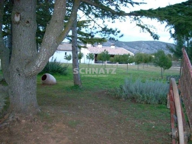 9 quarto Quinta/Casa Rural para venda em Bocairent com garagem - 2 300 000 € (Ref: 3126715)