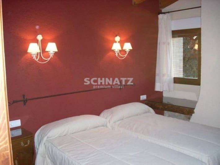 9 soveværelse Finca/Landehus til salg i Bocairent med garage - € 2.300.000 (Ref: 3126715)