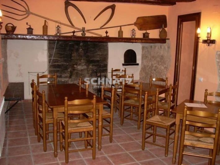 9 soveværelse Finca/Landehus til salg i Bocairent med garage - € 2.300.000 (Ref: 3126715)