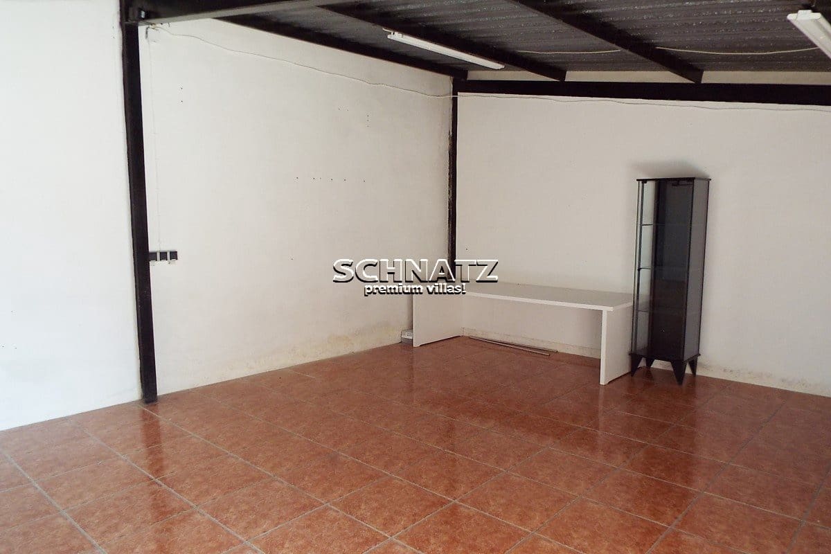 Commercial for sale in Ondara with garage - € 580,000 (Ref: 3126718)