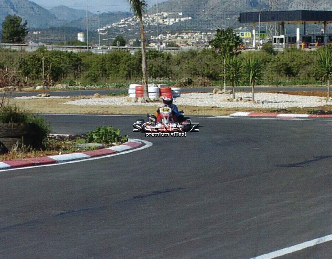 Commercial for sale in Ondara with garage - € 580,000 (Ref: 3126718)