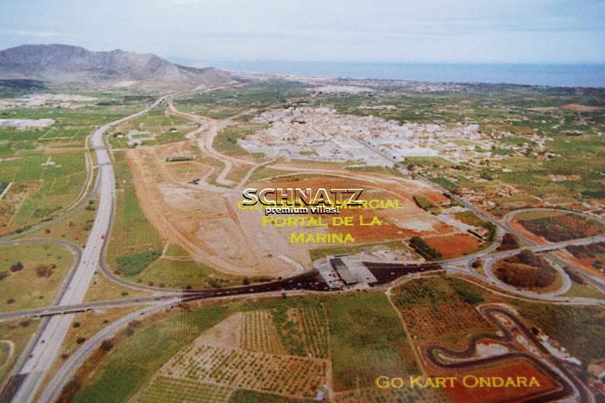 Commercial for sale in Ondara with garage - € 580,000 (Ref: 3126718)