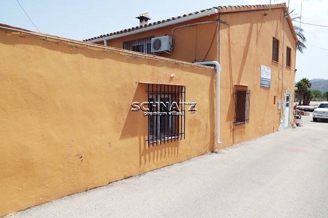 Commercial for sale in Ondara with garage - € 580,000 (Ref: 3126718)