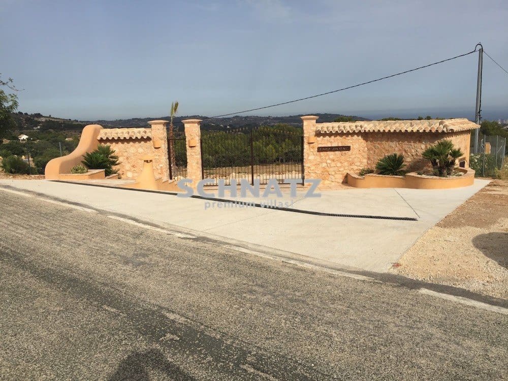 8 makuuhuone Huvila myytävänä paikassa Benissa mukana uima-altaan - 1 250 000 € (Ref: 6210323)