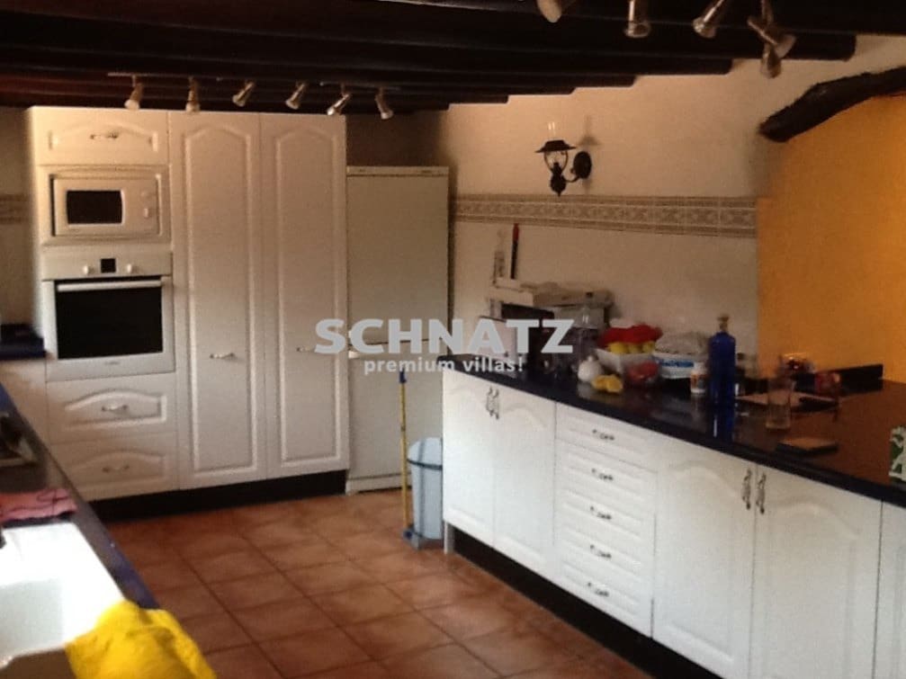 8 makuuhuone Huvila myytävänä paikassa Benissa mukana uima-altaan - 1 250 000 € (Ref: 6210323)