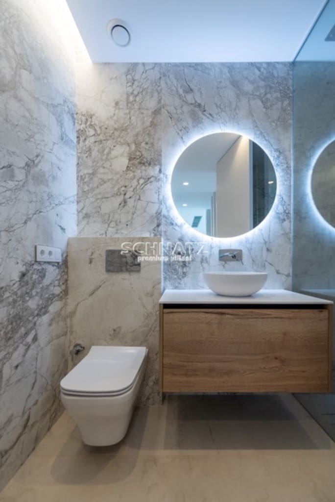 3 bedroom Apartment for sale in Benidorm with pool garage - € 1,650,000 (Ref: 7689375)