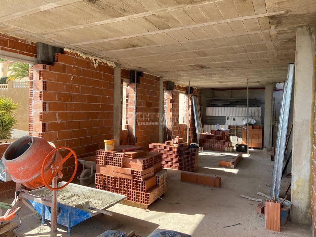 4 bedroom Villa for sale in Calpe / Calp with pool garage - € 1,825,000 (Ref: 7689401)