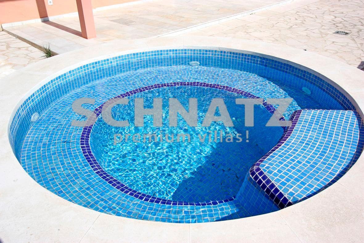 3 bedroom Villa for sale in Calpe / Calp with garage - € 795,000 (Ref: 8562141)