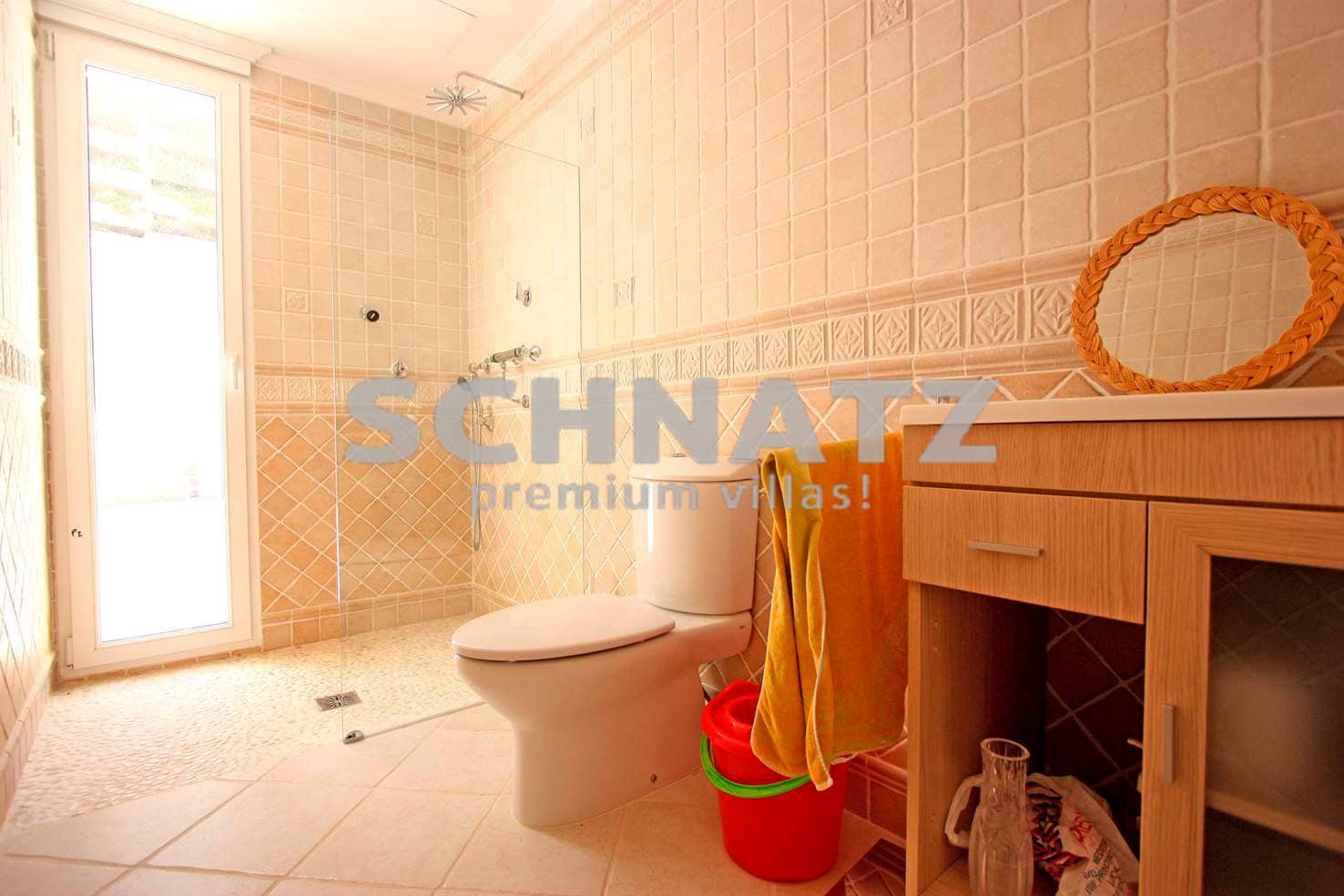 3 bedroom Villa for sale in Calpe / Calp with garage - € 795,000 (Ref: 8562141)