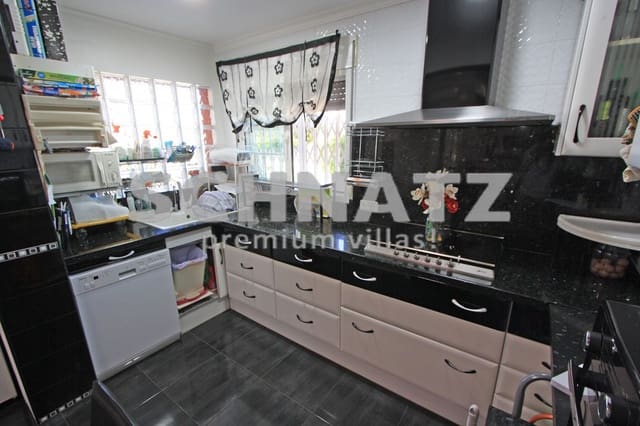 4 Zimmer Villa zu verkaufen in Els Poblets mit Pool Garage - 850.000 € (Ref: 8562142)