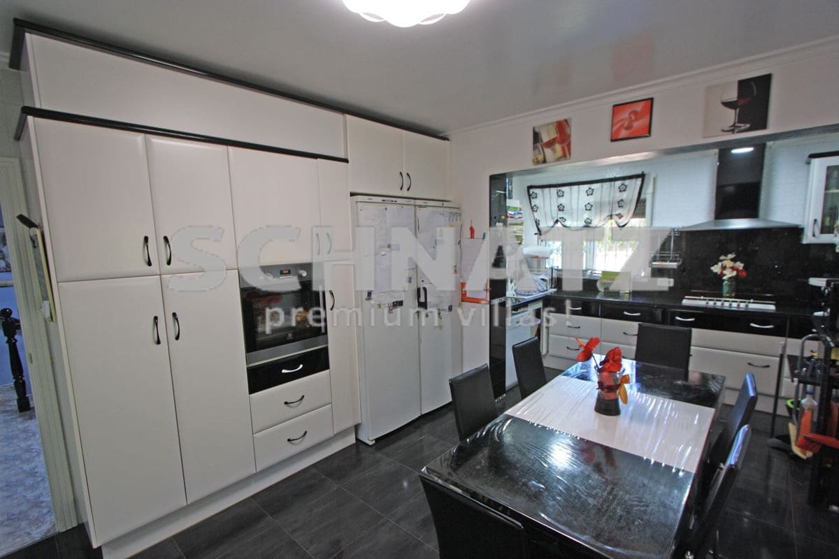 4 sypialnia Willa na sprzedaż w Els Poblets z basenem garażem - 850 000 € (Ref: 8562142)