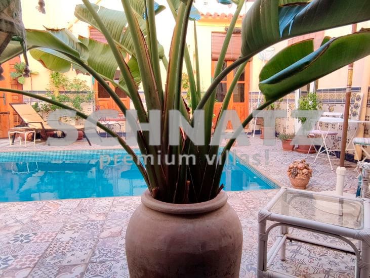 8 soveværelse Byhus til salg i Sanet i Negrals med garage - € 369.000 (Ref: 8562146)