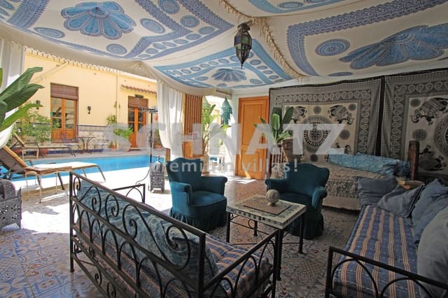 8 bedroom Townhouse for sale in Sanet i Negrals with garage - € 369,000 (Ref: 8562146)