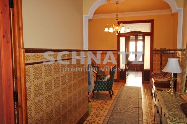 8 bedroom Townhouse for sale in Sanet i Negrals with garage - € 369,000 (Ref: 8562146)