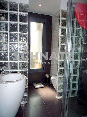 2 Zimmer Reihenhaus zu verkaufen in Calpe / Calp mit Pool Garage - 750.000 € (Ref: 8562151)