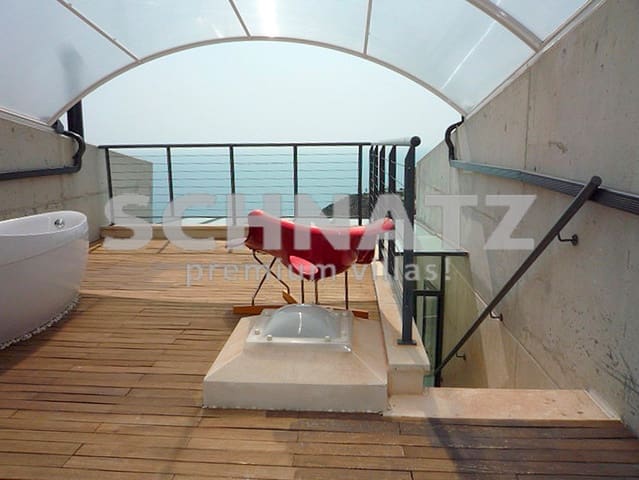 2 Zimmer Reihenhaus zu verkaufen in Calpe / Calp mit Pool Garage - 750.000 € (Ref: 8562151)