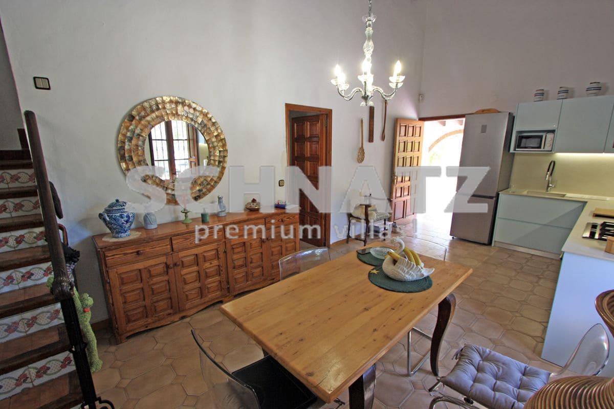 4 soveværelse Villa til salg i La Sella med swimmingpool garage - € 635.000 (Ref: 8562153)