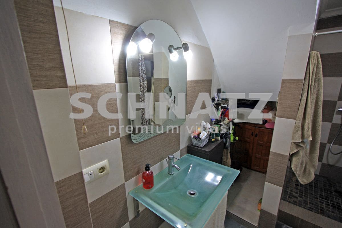 4 soveværelse Villa til salg i La Sella med swimmingpool garage - € 635.000 (Ref: 8562153)