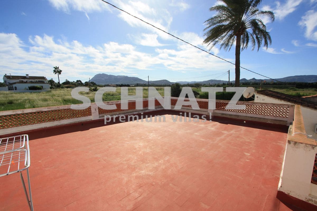 9 bedroom Villa for sale in Denia with pool garage - € 585,000 (Ref: 8562154)
