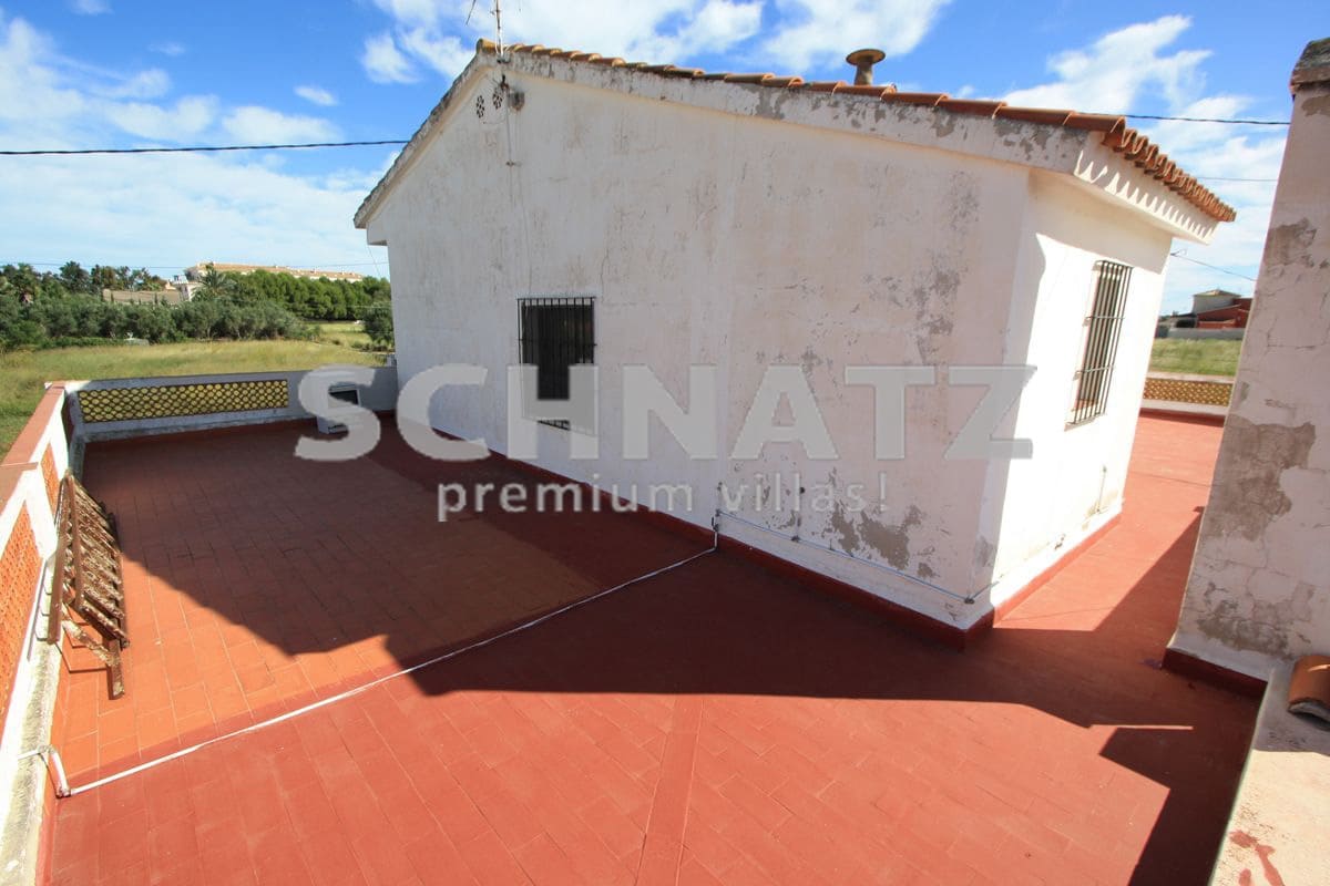 9 bedroom Villa for sale in Denia with pool garage - € 585,000 (Ref: 8562154)