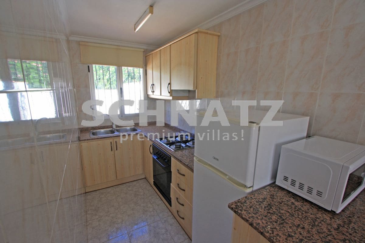 9 bedroom Villa for sale in Denia with pool garage - € 585,000 (Ref: 8562154)