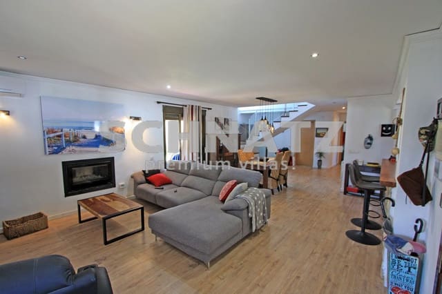 5 slaapkamer Villa te koop in Dénia met zwembad garage - € 689.000 (Ref: 8562155)