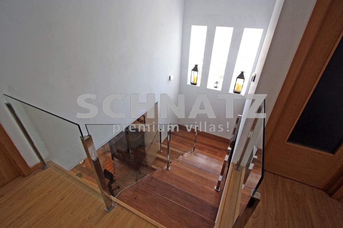 5 slaapkamer Villa te koop in Denia met zwembad garage - € 689.000 (Ref: 8562155)